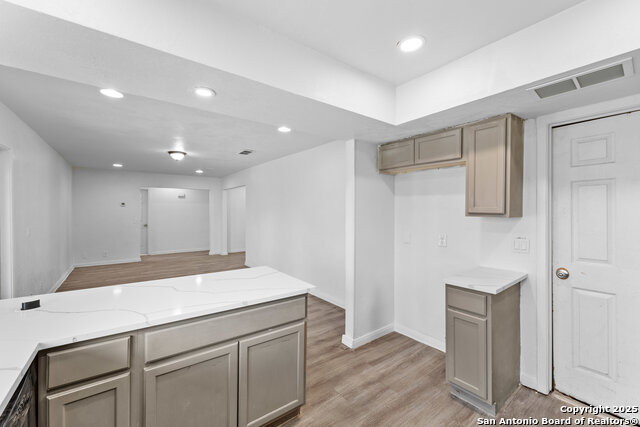 Listing photo id 11 for 1210 Rio Linda St