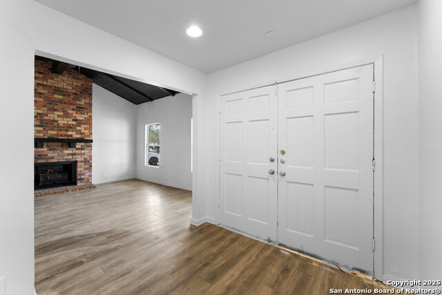 Listing photo id 5 for 1210 Rio Linda St