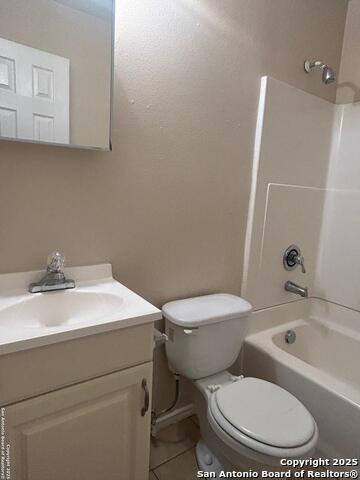 Image 10 of 13 For 7639 Windsor Oaks
