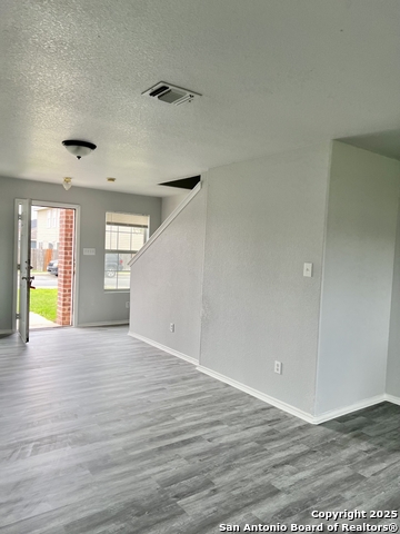 Image 4 of 15 For 8619 Key North