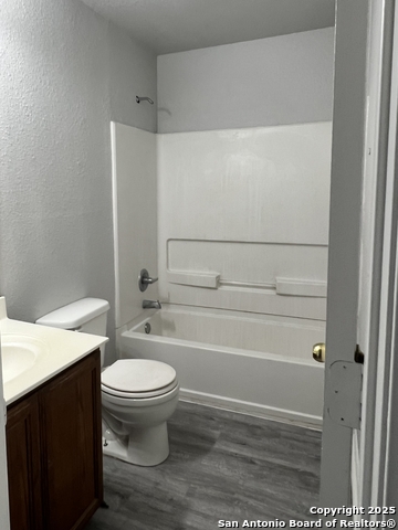 Image 8 of 15 For 8619 Key North