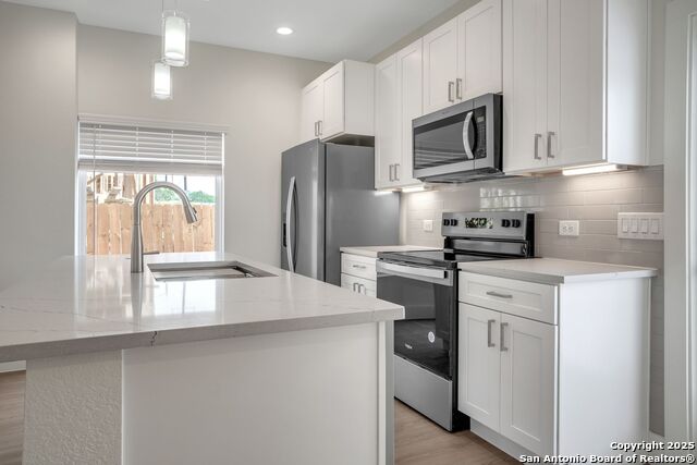 Image 13 of 33 For 741 Cuney Way  3