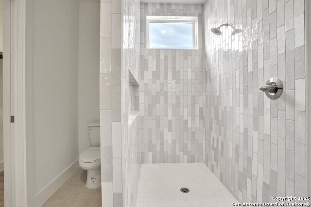 Image 20 of 33 For 741 Cuney Way  3
