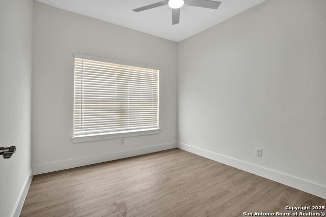Image 28 of 33 For 741 Cuney Way  3