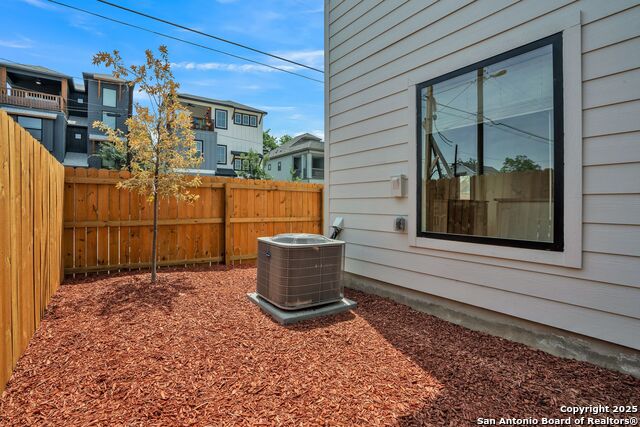 Image 3 of 33 For 741 Cuney Way  3