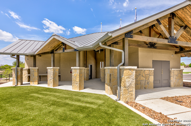 Listing photo id 7 for 13207 Gustave Grove