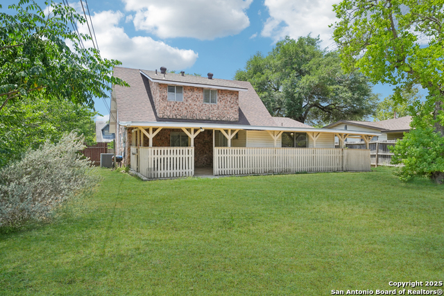 Listing photo id 26 for 4043 Tropical Dr
