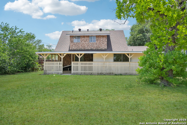 Listing photo id 28 for 4043 Tropical Dr