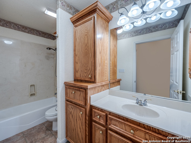 Listing photo id 25 for 1000 Bamc