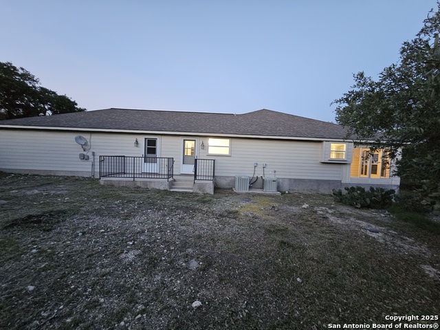 Listing photo id 48 for 1000 Bamc