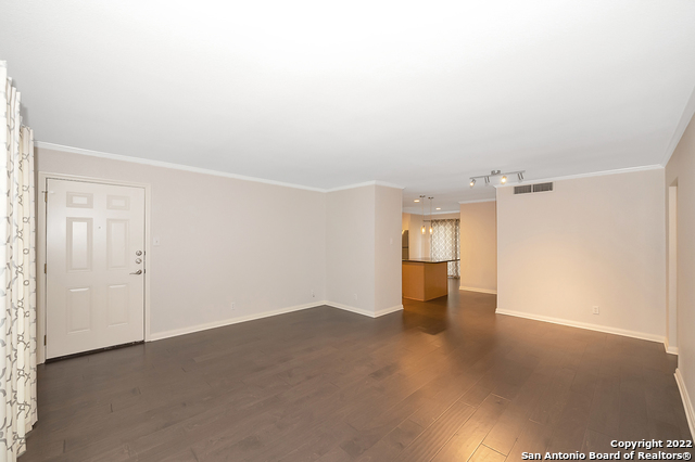Image 9 of 33 For 100 Lorenz  403