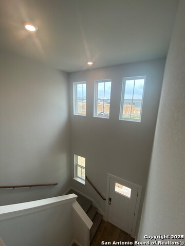 Image 7 of 12 For 2919 Angelou Street