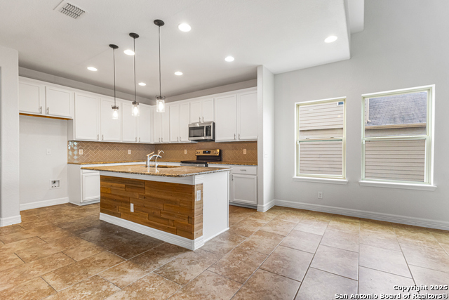Image 3 of 21 For 5801 Devonwood