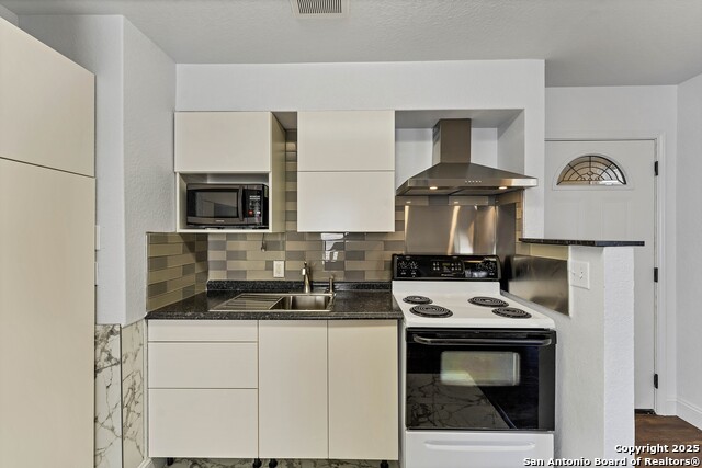 Image 20 of 31 For 11219 Five Iron