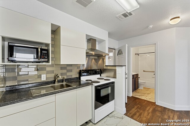 Image 21 of 31 For 11219 Five Iron