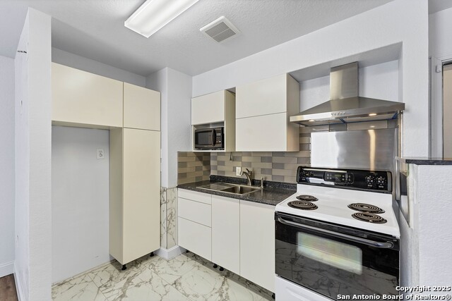 Image 22 of 31 For 11219 Five Iron