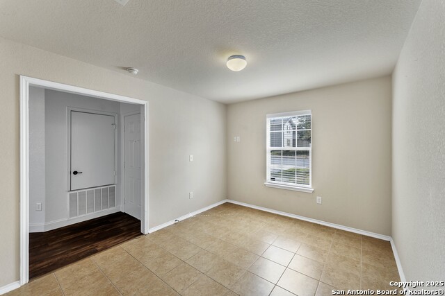 Image 28 of 31 For 11219 Five Iron