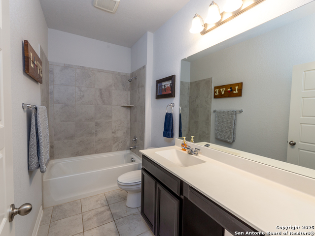 Image 18 of 25 For 4926 Drifter Oaks