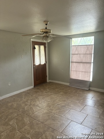 Listing photo id 9 for 1238 Kendalia