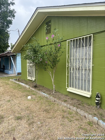 Listing photo id 4 for 1238 Kendalia