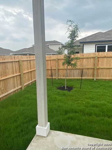 Listing photo id 9 for 749 Whitman Street