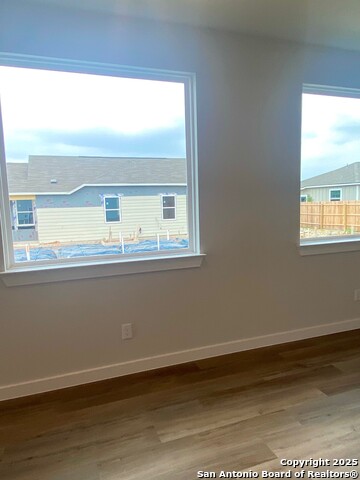 Listing photo id 4 for 749 Whitman Street