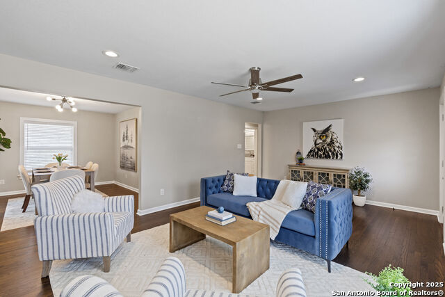 Image 10 of 30 For 2523 Kings Hwy W