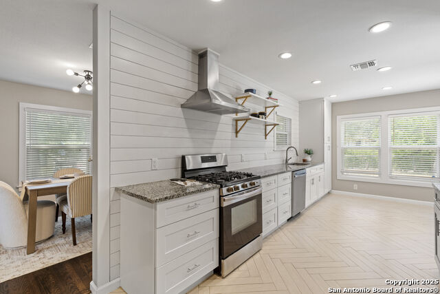 Image 13 of 30 For 2523 Kings Hwy W
