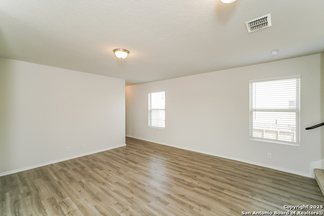Listing photo id 9 for 10431 Green Branch