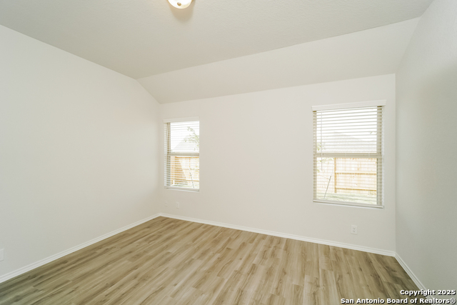 Listing photo id 13 for 10431 Green Branch