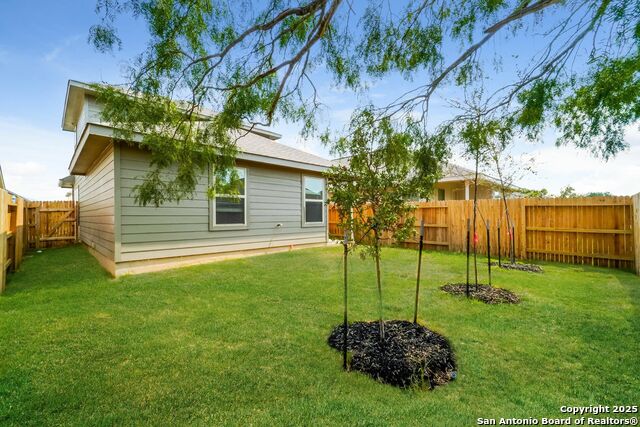 Listing photo id 1 for 10431 Green Branch