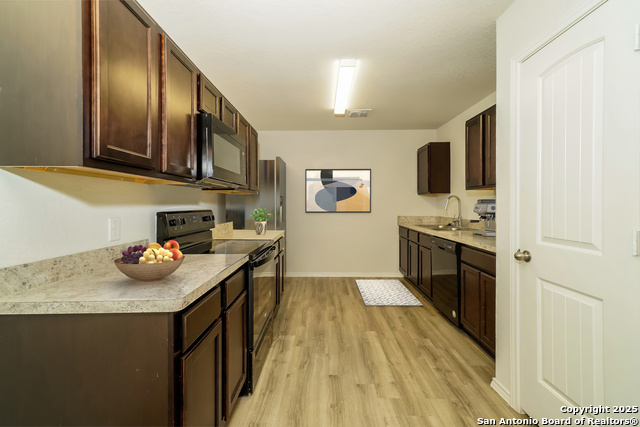 Listing photo id 4 for 10431 Green Branch
