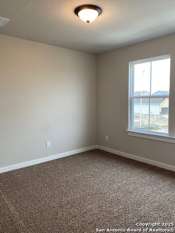 Listing photo id 10 for 2931 Angelou Street