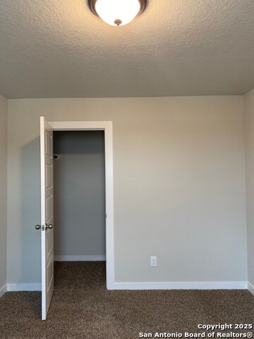 Listing photo id 12 for 2931 Angelou Street