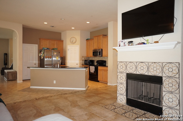 Listing photo id 9 for 7311 Scordato
