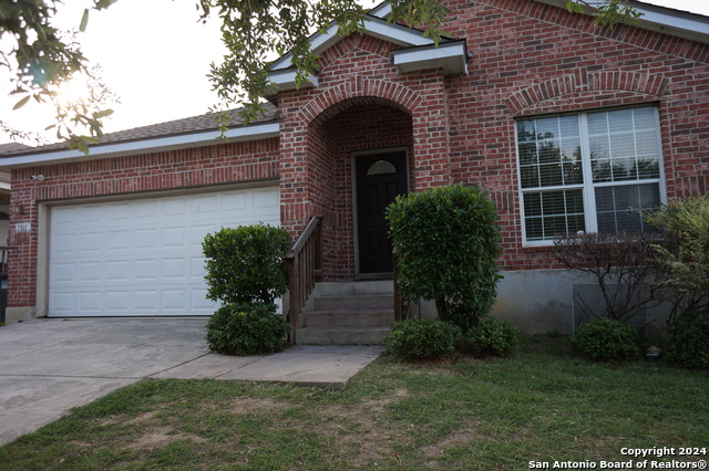 Listing photo id 0 for 7311 Scordato