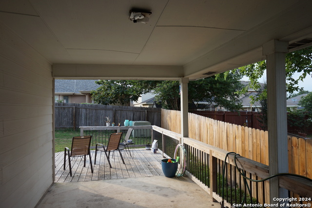Listing photo id 21 for 7311 Scordato