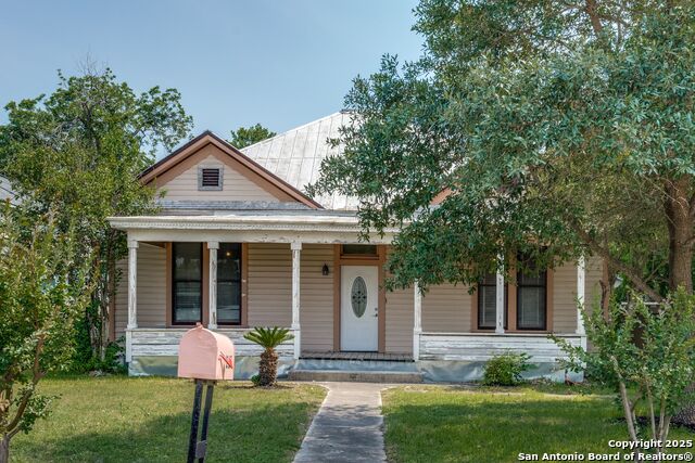 Details for 227 College  , Seguin, TX 78155