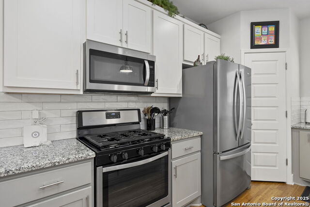 Image 13 of 24 For 419 Channing Ave