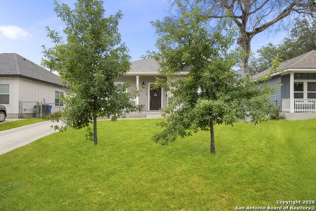Image 3 of 24 For 419 Channing Ave
