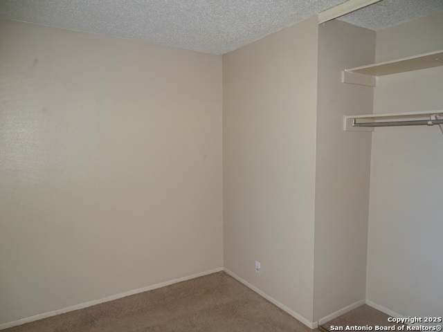 Listing photo id 16 for 5931 Sunrise Village