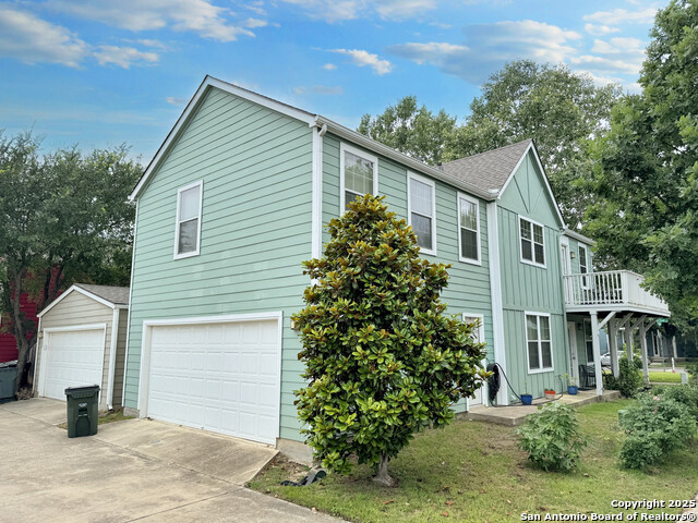 Listing photo id 2 for 426 Shadow Point Ab