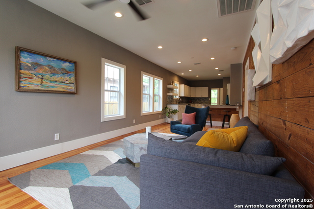 Image 4 of 18 For 1427 Burnet Street