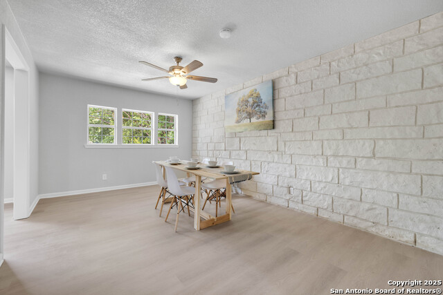 Listing photo id 10 for 97 Denton  