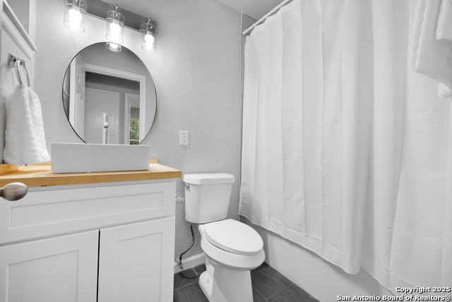 Listing photo id 14 for 97 Denton  