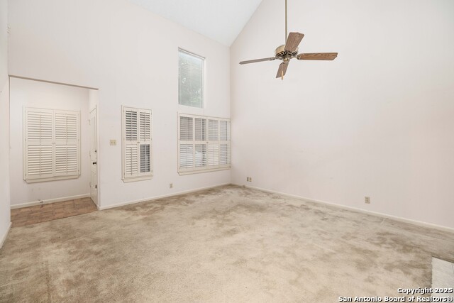 Image 13 of 21 For 8103 New Braunfels N 19