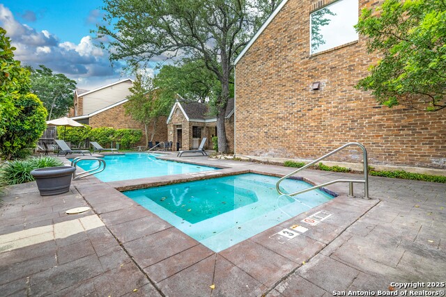 Image 4 of 21 For 8103 New Braunfels N 19