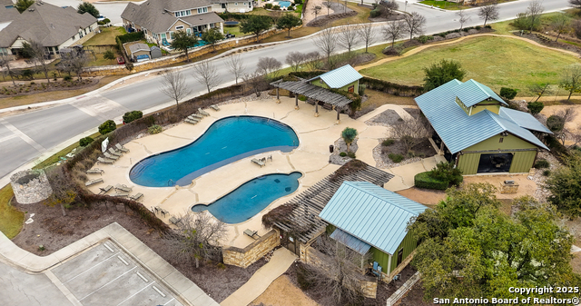 Listing photo id 8 for 9405 Chatside