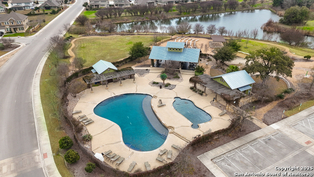 Listing photo id 10 for 9405 Chatside