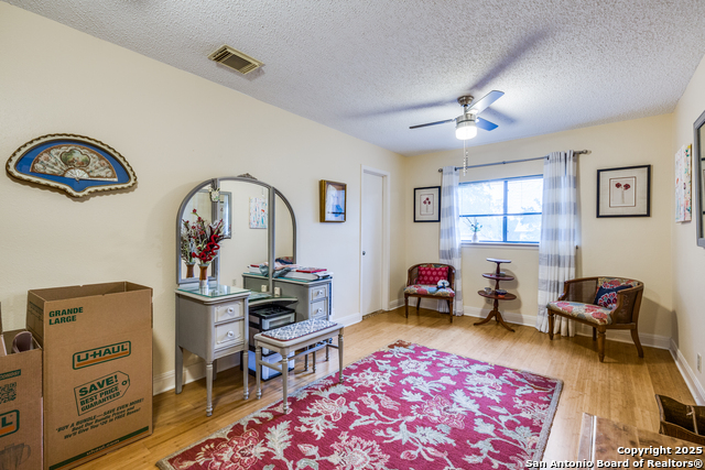 Image 13 of 23 For 9618 Alderwood